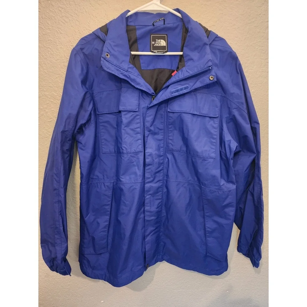 The North Face Men's Jacket, Blue, Size Medium M, Zip On Hood,‎ Zipper Closure